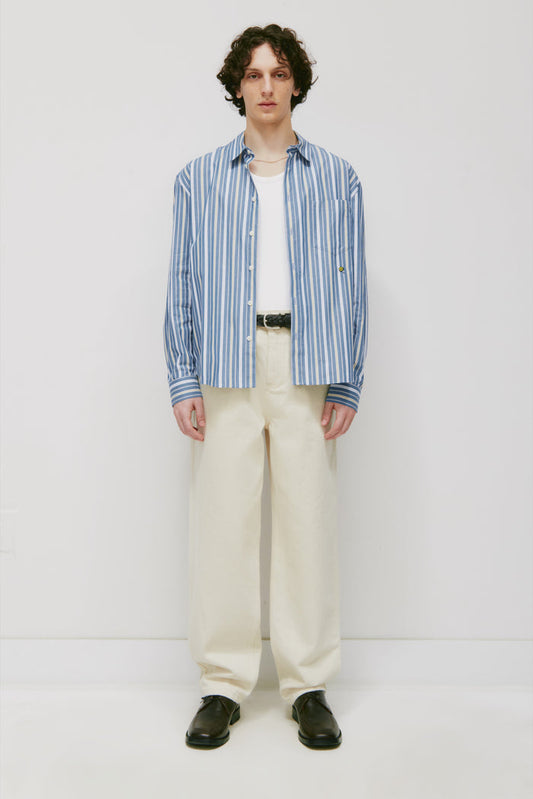 Model is 6’0” and is wearing a size 32/32.