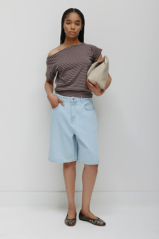 Model is 5’8” and is wearing a size 30.