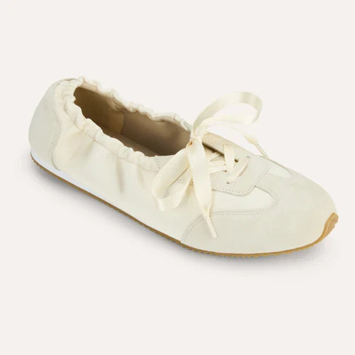 Ava Sneaker
