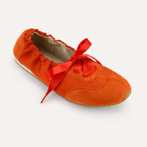 Ava Sneaker