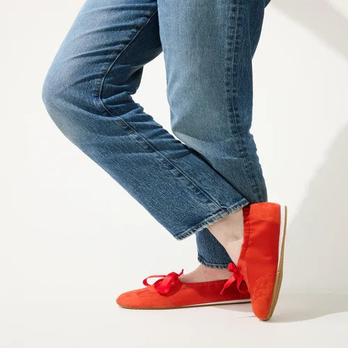Ava Sneaker